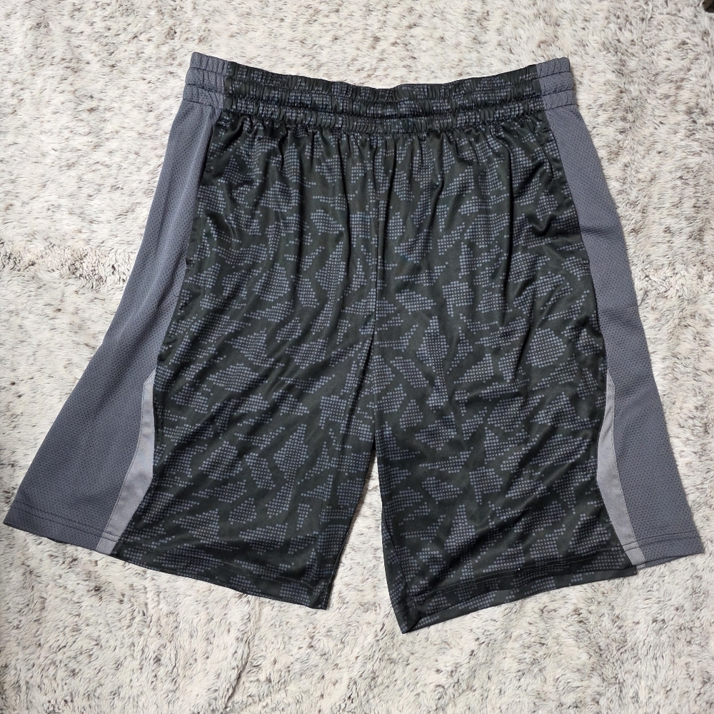 Tek Gear Gym Shorts Gray and Black Men's XL